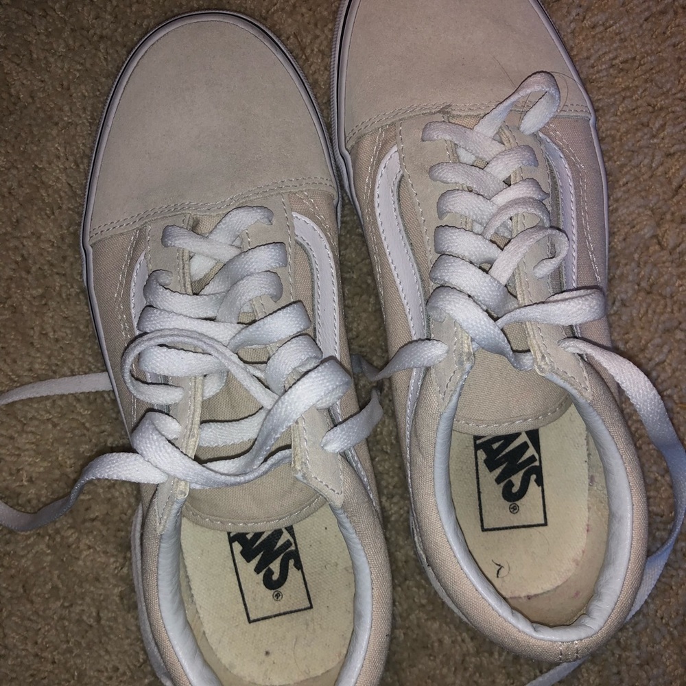 Cream Low Top Tie Vans